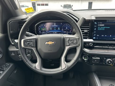 Certified 2024 Chevrolet Silverado 2500 LTZ w/ LTZ Convenience Package image 17