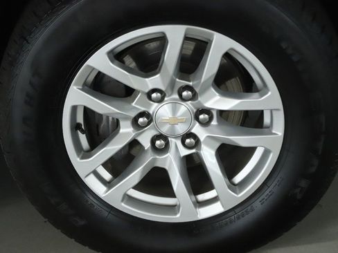 Used 2023 Chevrolet Suburban LT image 10