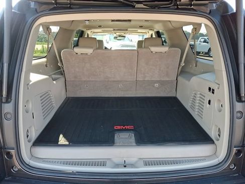 Used 2018 GMC Yukon XL Denali w/ Denali Ultimate Package AWD/4WD image 28