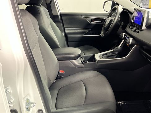 Used 2024 Toyota RAV4 XLE image 28