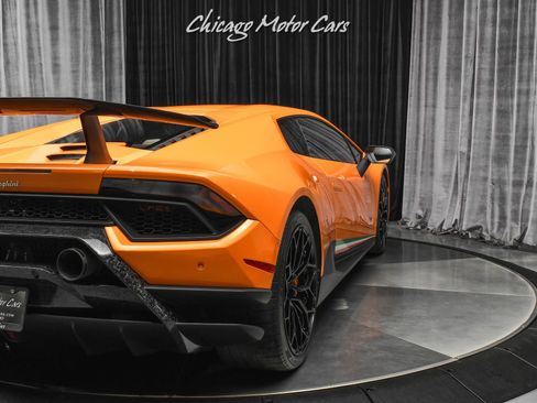 Used 2018 Lamborghini Huracan Performante image 41