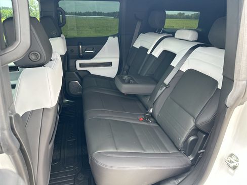 Used 2025 GMC Hummer EV 3X w/ LPO, Sport Package AWD/4WD image 22