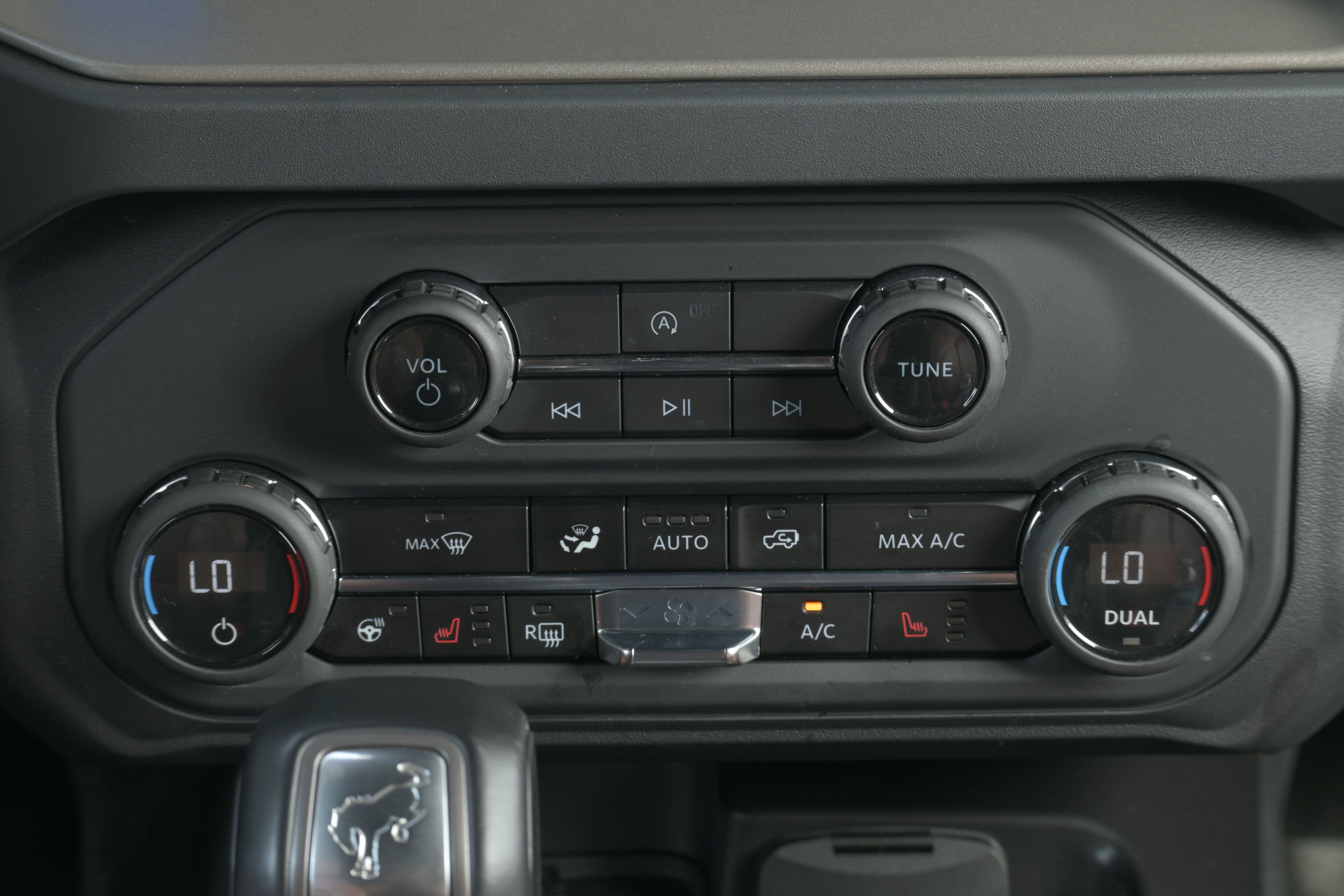 Used 2025 Ford Bronco Outer Banks AWD/4WD image 16