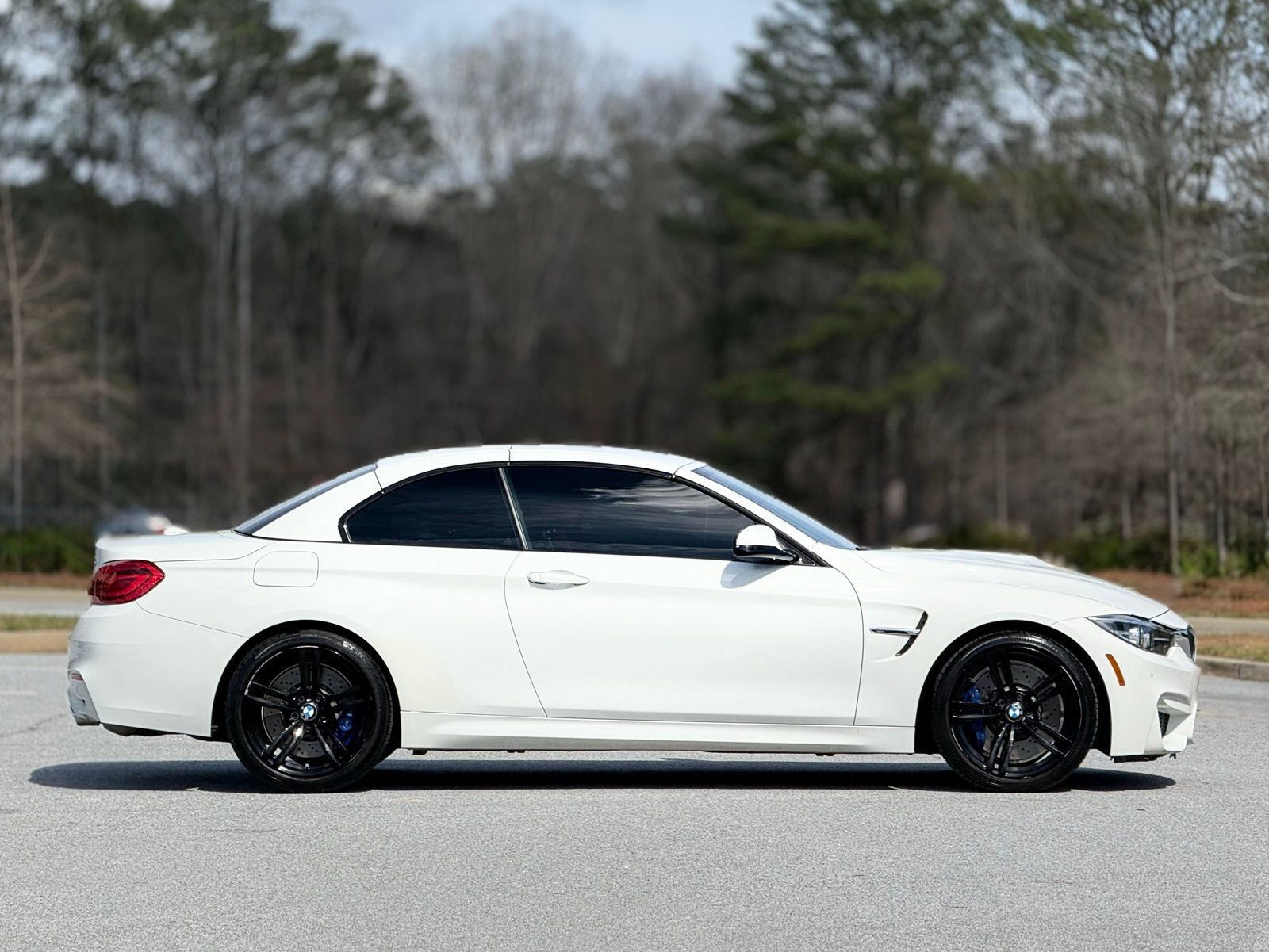 Used 2019 BMW M4 Convertible RWD image 11