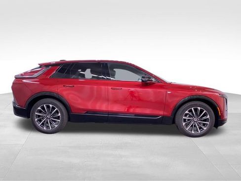 New 2025 Cadillac Lyriq Sport AWD/4WD image 9