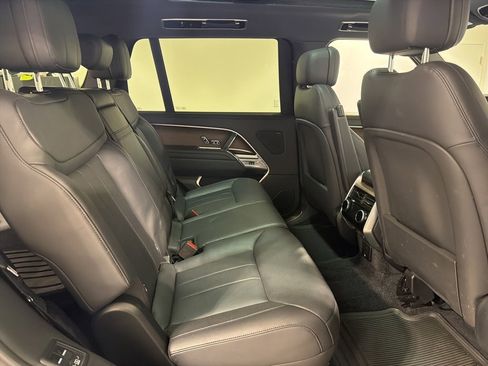 Used 2024 Land Rover Range Rover Long Wheelbase SE image 28