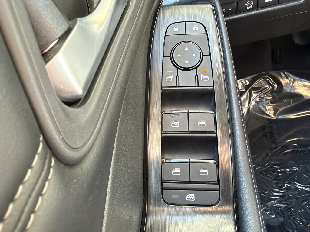 Used 2026 Nissan Rogue SV w/ SV Premium Package FWD image 26