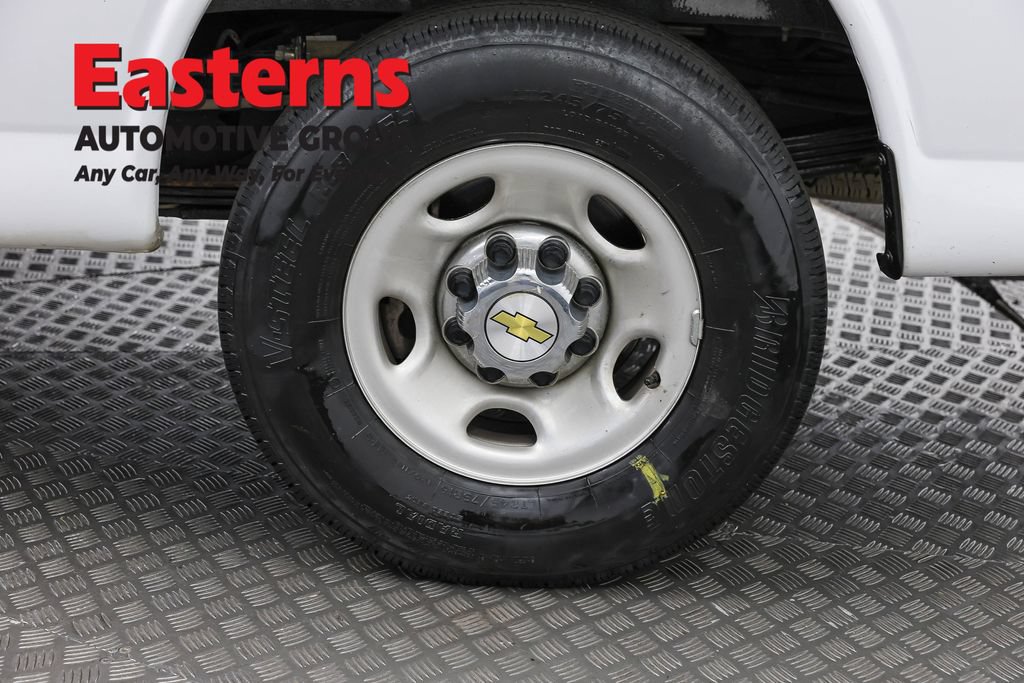 Used 2024 Chevrolet Express 3500 LT w/ LT Preferred Equipment Group RWD image 32