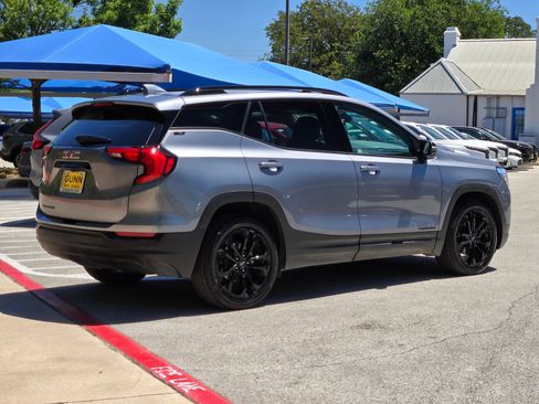 Used 2020 GMC Terrain SLT w/ Preferred Package FWD image 3
