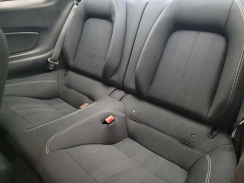 Used 2018 Ford Mustang Coupe RWD image 18