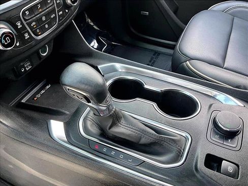Used 2023 Chevrolet Traverse Premier FWD image 15