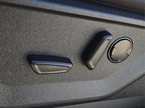 Used 2022 Ford F150 XLT w/ Equipment Group 302A High image 25