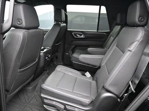 Used 2024 Chevrolet Tahoe LT w/ Luxury Package AWD/4WD image 15