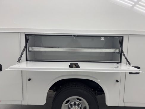 New 2025 Chevrolet Express 3500 Work Van w/ Power Convenience Package image 31