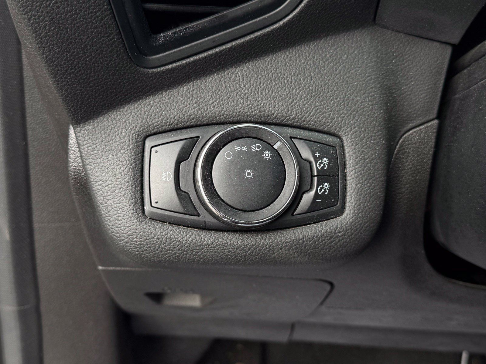 Used 2014 Ford Escape SE w/ Equipment Group 201A FWD image 15
