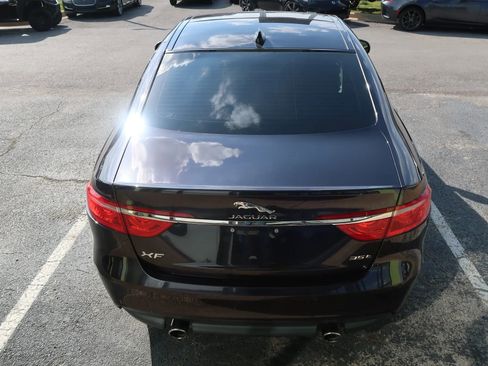 Used 2017 Jaguar XF Prestige image 11