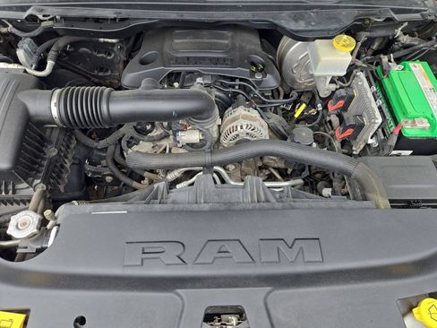Used 2019 RAM 1500 Big Horn AWD/4WD image 14