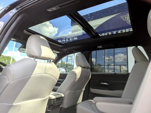 Used 2024 Toyota Grand Highlander AWD Hybrid image 46