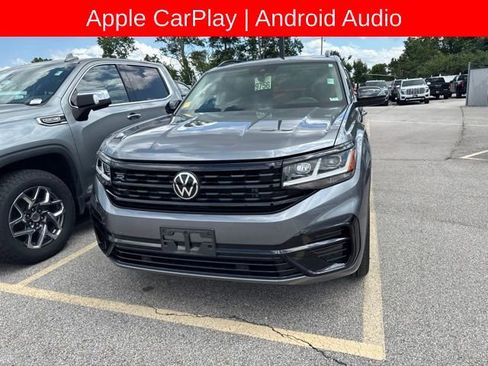 Used 2023 Volkswagen Atlas SEL R-Line AWD/4WD image 3