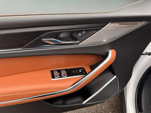 New 2026 Jaguar F-PACE R-Dynamic S image 16
