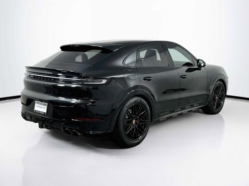New 2026 Porsche Cayenne GTS AWD/4WD image 9