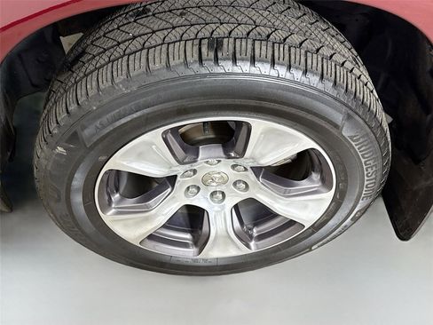 Used 2019 RAM 1500 Laramie AWD/4WD image 31
