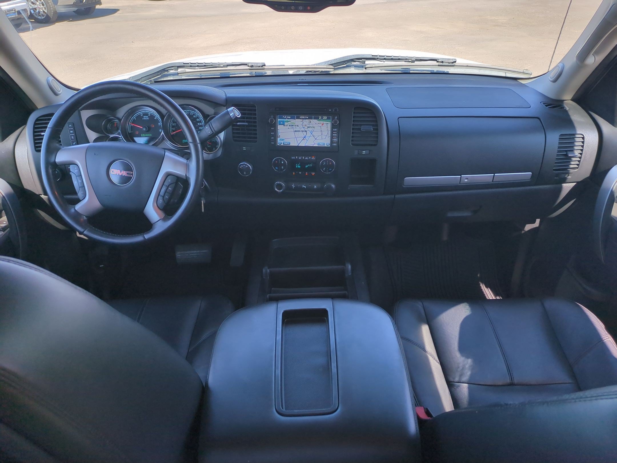 Used 2011 GMC Sierra 1500 4x4 Crew Cab Hybrid image 25