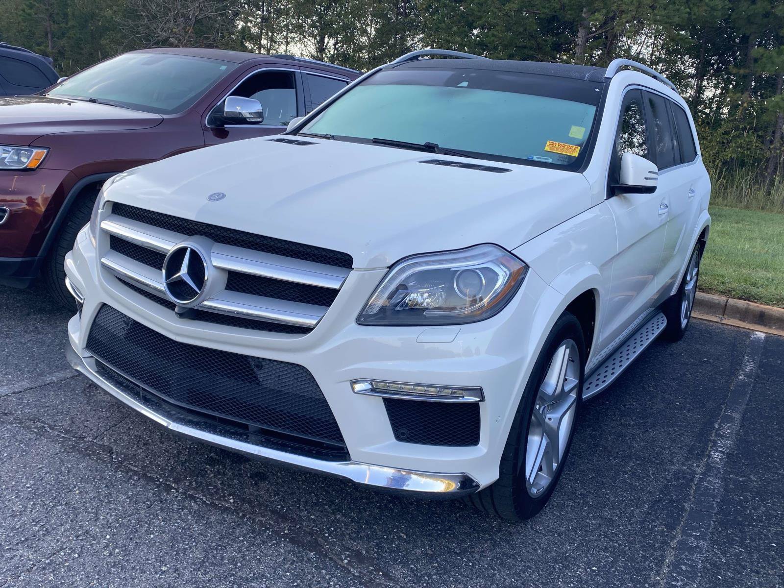 Used 2014 Mercedes-Benz GL 550 4MATIC image 3