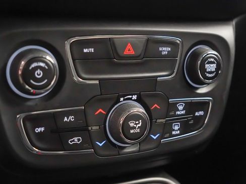 Used 2018 Jeep Compass Latitude w/ Popular Equipment Group image 31