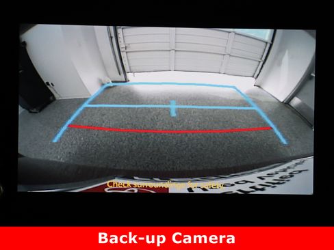 Certified 2025 Toyota Sienna LE image 21