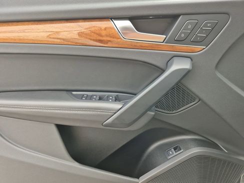 Used 2023 Audi Q5 2.0T Premium Plus image 6