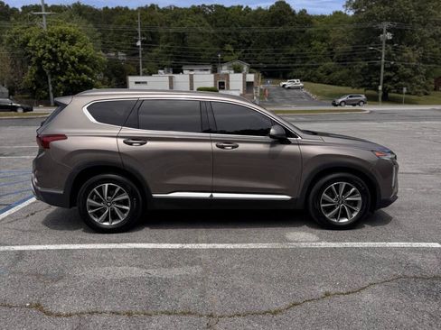 Used 2019 Hyundai Santa Fe SEL FWD image 10