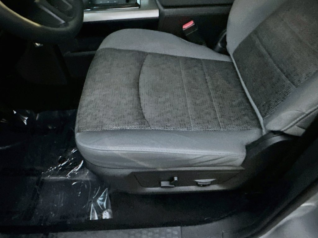 Used 2013 RAM 1500 Lone Star RWD image 20