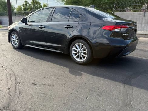 Used 2020 Toyota Corolla LE w/ LE Premium Package FWD image 6