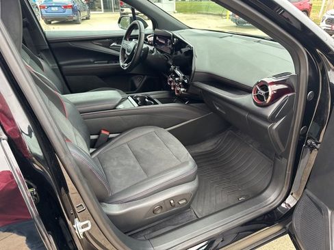 Used 2025 Chevrolet Blazer EV RS image 24