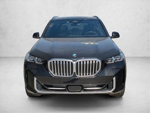 Used 2024 BMW X5 xDrive40i AWD/4WD image 2