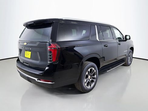 New 2026 Chevrolet Suburban LS w/ Max Trailering Package AWD/4WD image 5