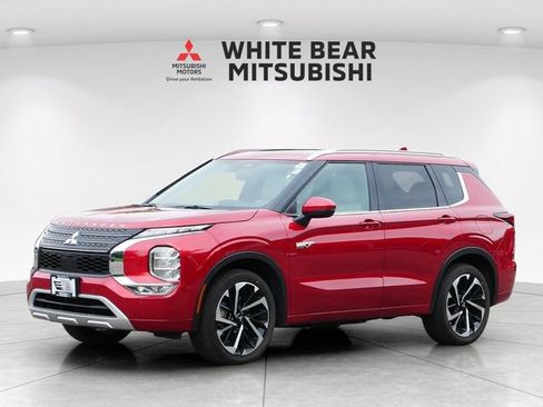 Used 2025 Mitsubishi Outlander SEL AWD/4WD image 2