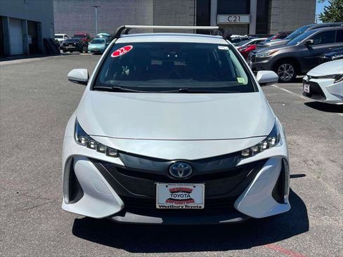 Used 2022 Toyota Prius Prime XLE FWD image 3