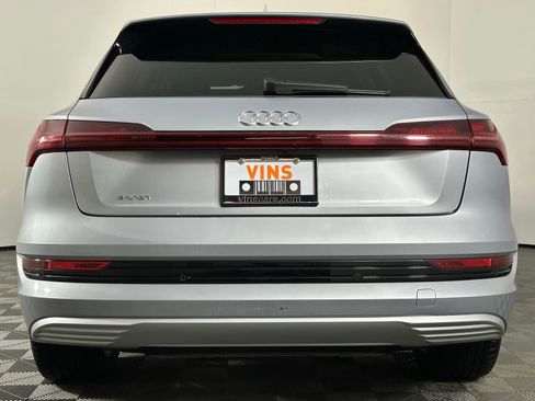 Used 2019 Audi e-tron Premium Plus image 29