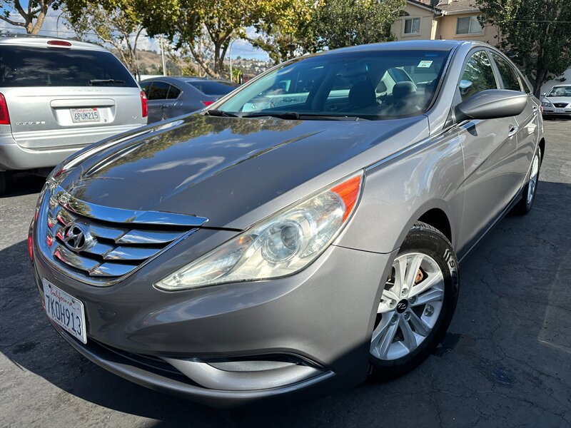 Used 2013 Hyundai Sonata GLS FWD image 1