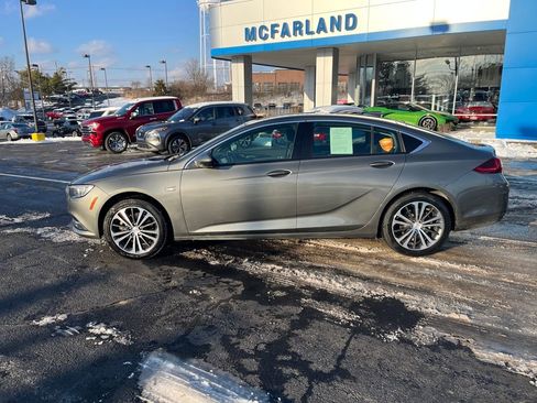 Used 2018 Buick Regal Preferred w/ Sights and Sounds Package image 2