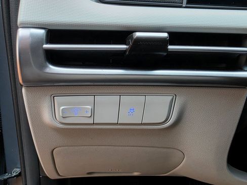 Certified 2025 Hyundai Tucson SE image 26