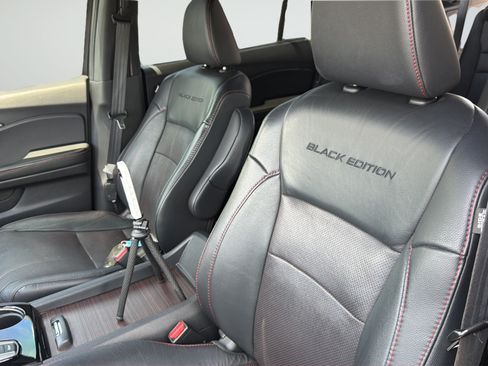 Used 2020 Honda Pilot Black Edition image 34