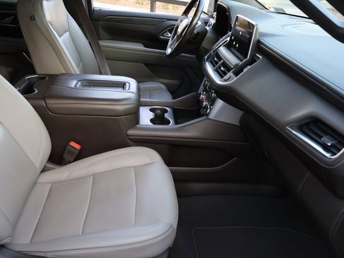 Used 2022 GMC Yukon SLT w/ SLT Luxury Package image 15