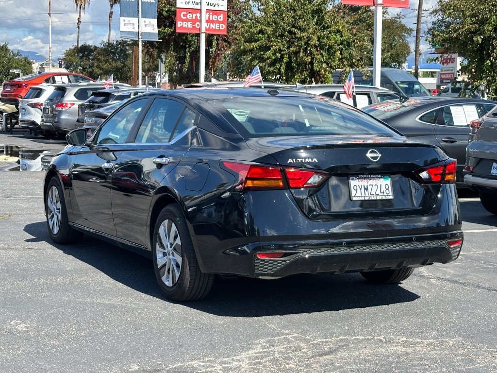 Used 2025 Nissan Altima 2.5 S FWD image 4