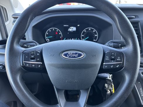 Used 2024 Ford Transit 250 Low Roof AWD w/ Exterior Upgrade Package image 15