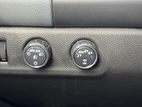 Used 2022 Chevrolet Colorado Z71 AWD/4WD image 20