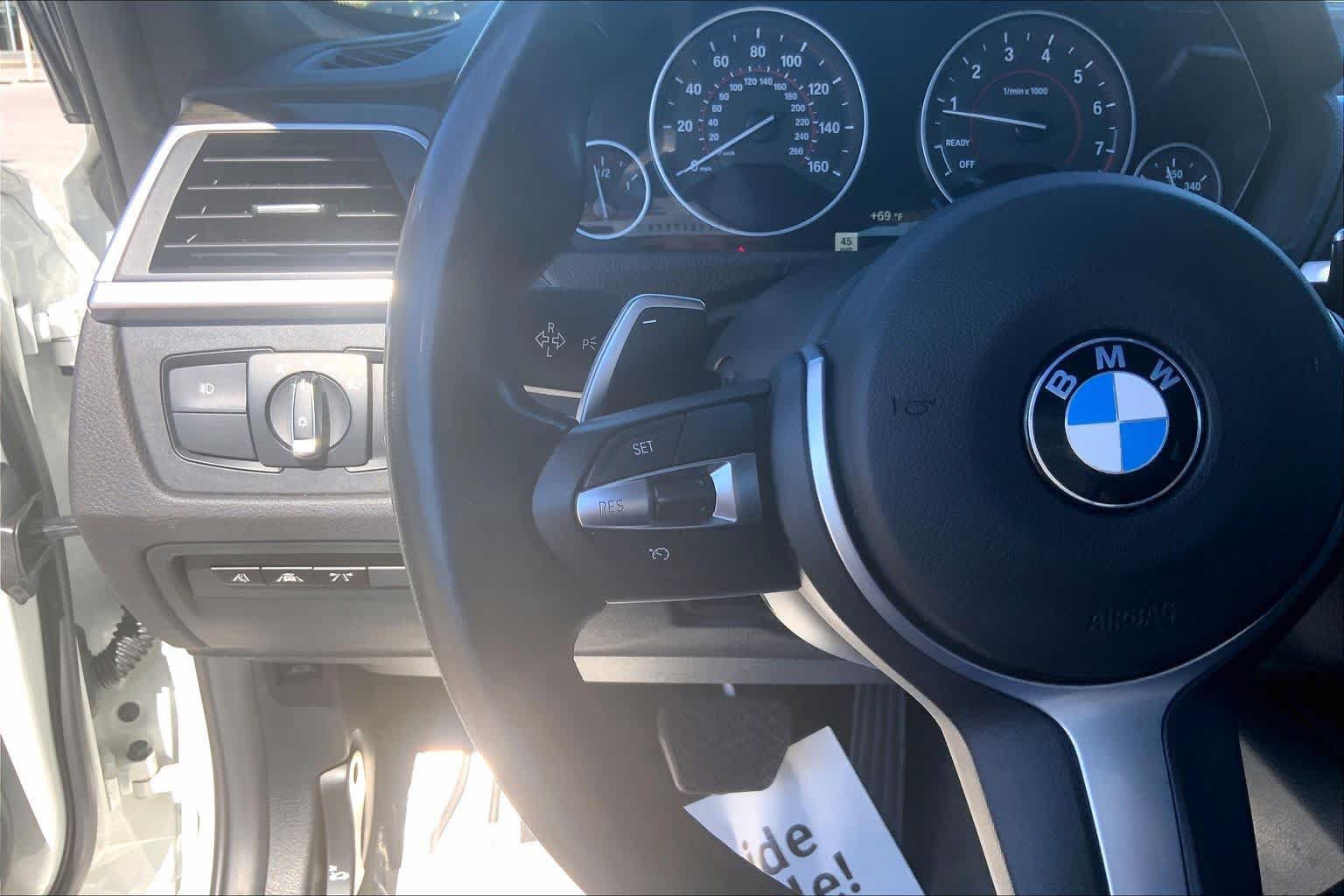 Used 2017 BMW 340i xDrive Sedan AWD/4WD image 24