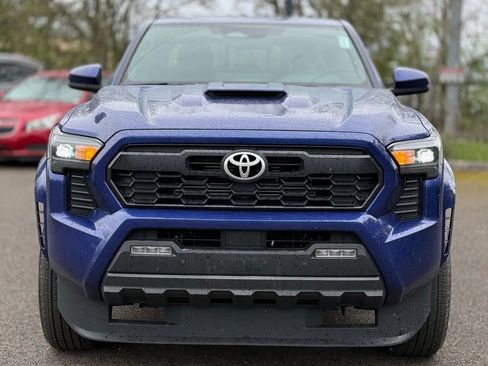 Certified 2024 Toyota Tacoma TRD Sport w/ TRD Sport Upgrade Package image 8